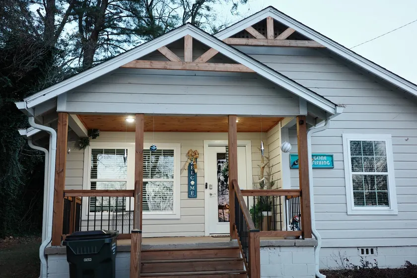 Lindo Lanier Cottage - Image 1