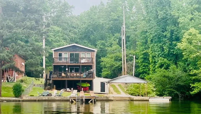 Lake Harding Getaway - Image 1