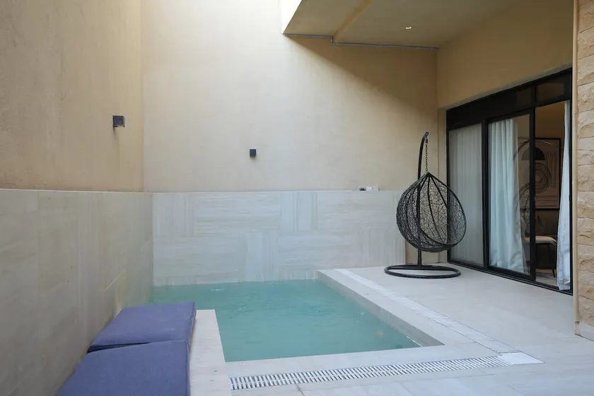 Luxe Retreat Pool & Prime Spot - Image 1