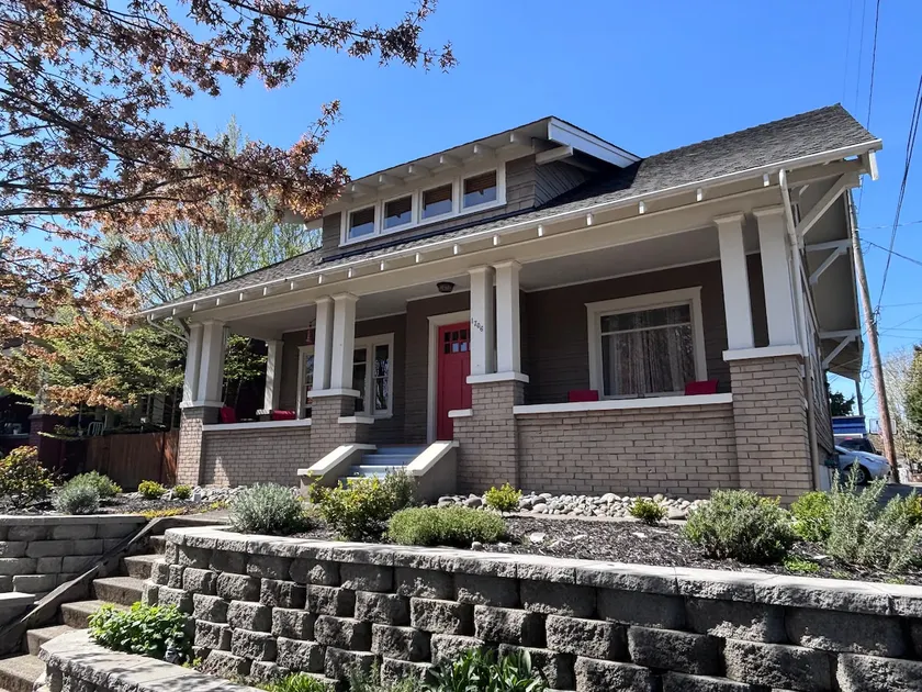 Walk to University of Puget Sound: Spacious Loft - Image 1