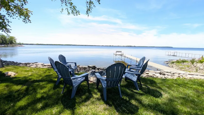 Waterfront Home: Kayaks, Fishing, Custom Trip Plan - Image 1