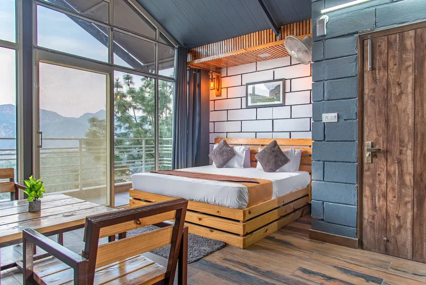Studio Room/Mountain View/Terrace by Heaven Group - Image 1