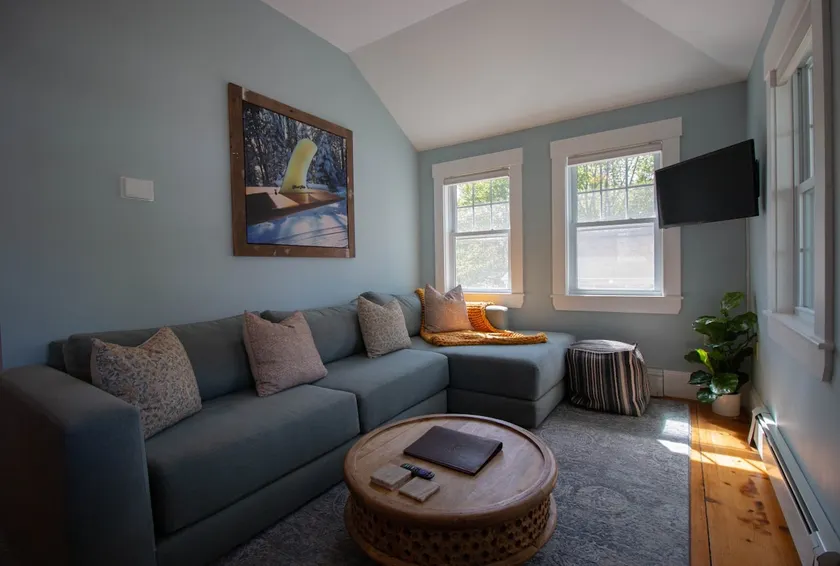 Beach Bungalow in the Heart of Downtown Ogunquit - Image 1
