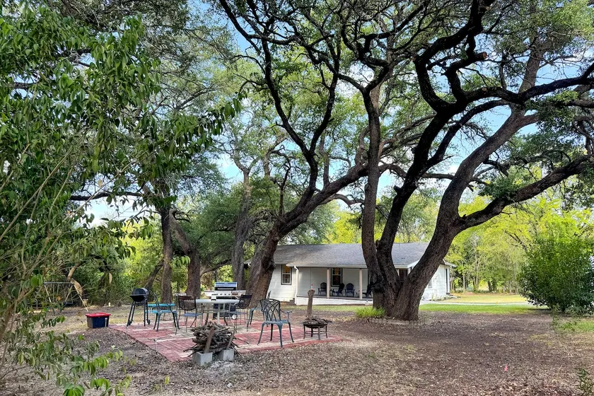 The Jenkfarm Family Getaway - Image 1