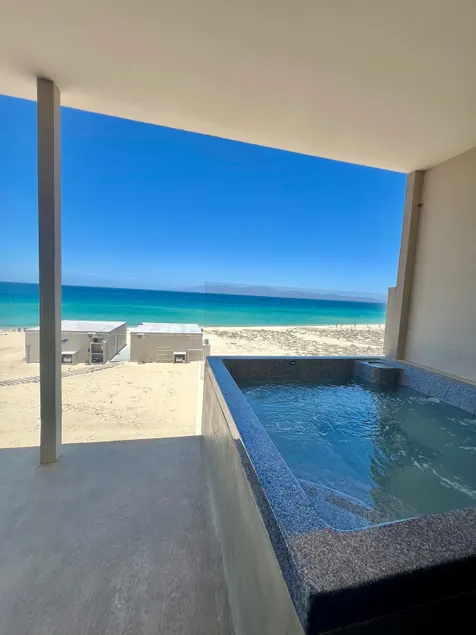 Ocean View Luxury Condo Private Jacuzzi - Image 1