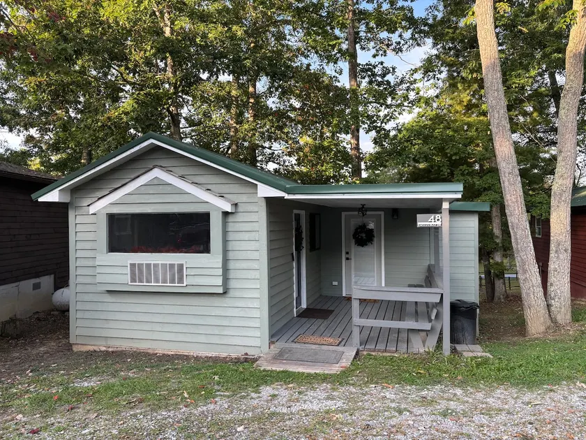 Whispering Pines 2BR, Wi-Fi Christmas Special - Image 1