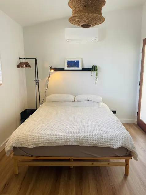 Charly Guesthouse - Image 1