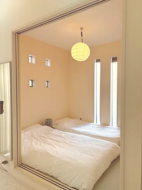 2 stations from Kansai Airport, close to outlets, whole house rental, free parking for 2 cars (no smoking) - Image 1