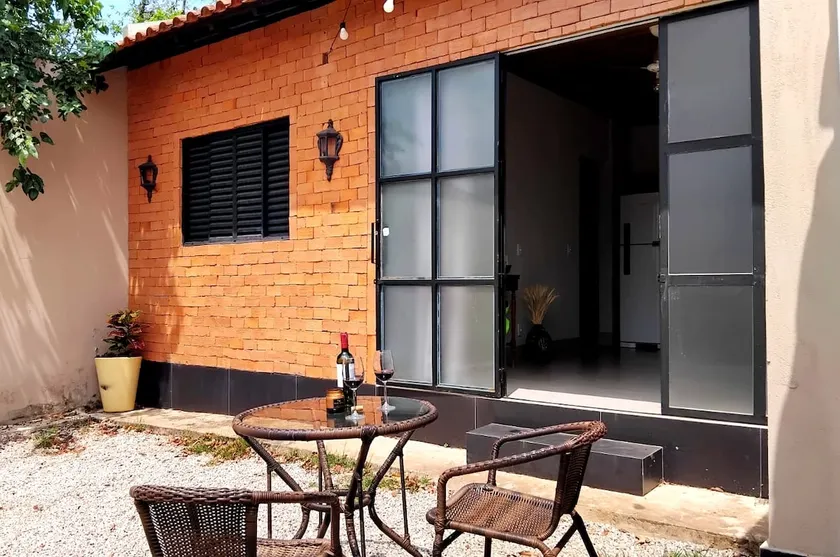 Exclusive Retreat • Close to Downtown • Peaceful - Image 1