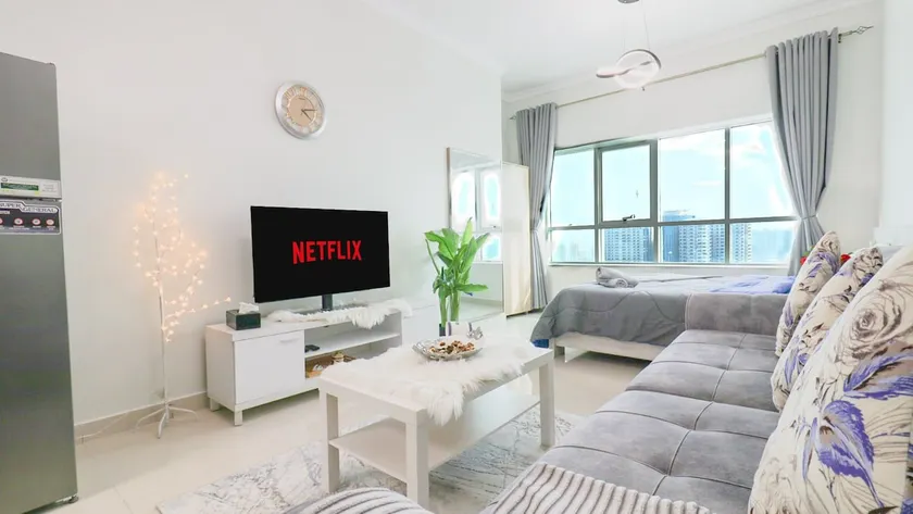 Presidential Studio | Panorama Skyline View - Image 1