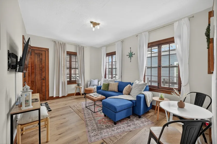 1br apt- heart of Uptown Maumee w/ fiber WiFi! #1 - Image 1