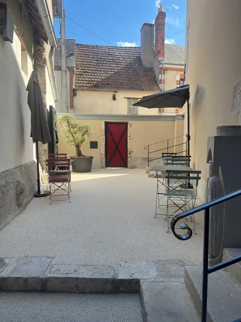 Comfortable studio with courtyard No. 3 - Image 1