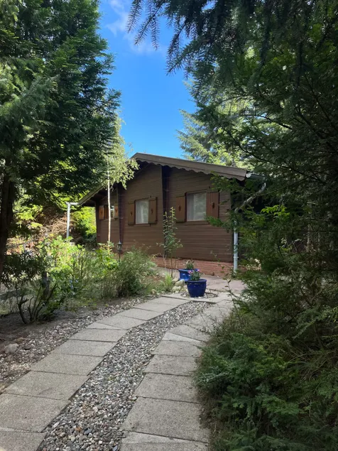 Pure nature – house with a large garden by the forest - Image 1