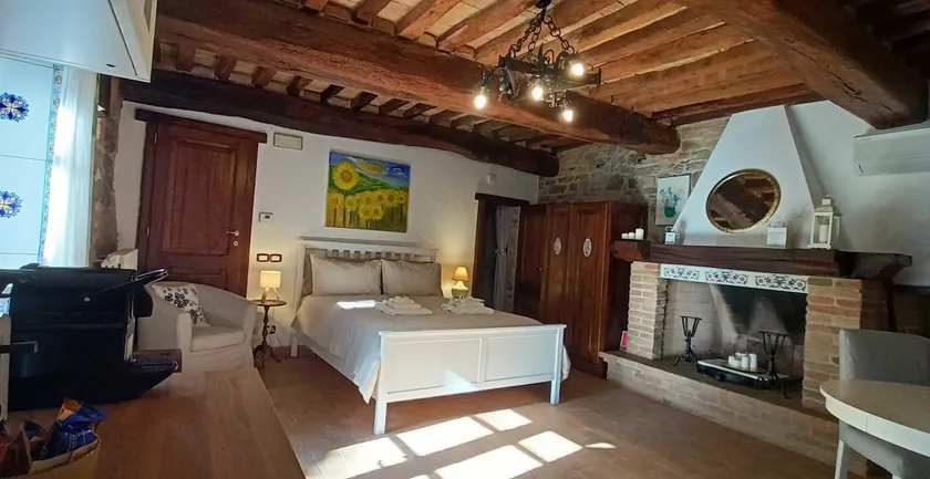 Suite Romantica Borgo di Castelleone di Deruta - Image 1