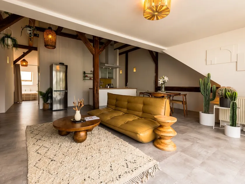 City Center Design Loft / View / University & LKH - Image 1