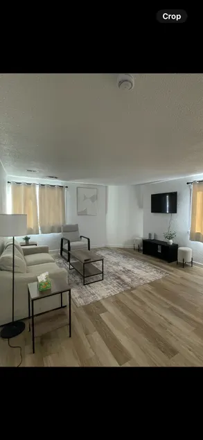2/1 newly renovated cozy apt - Image 1