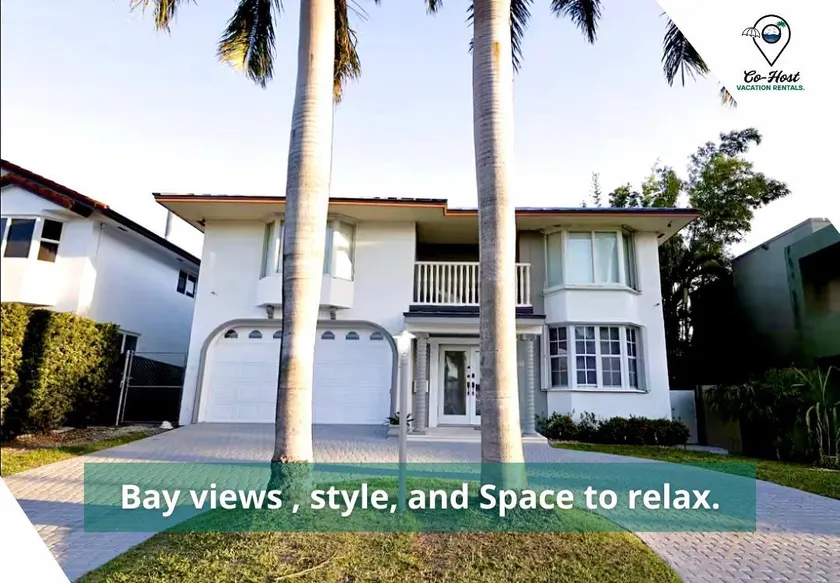 Upscale 3BR/3BA Waterfront Apt /Sleep 7 - Image 1