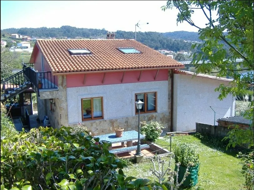 A villa in Miño with ocean views. - Image 1