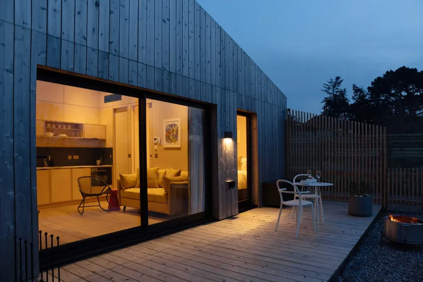 Two-bed, luxury eco-home with stunning views - Image 1
