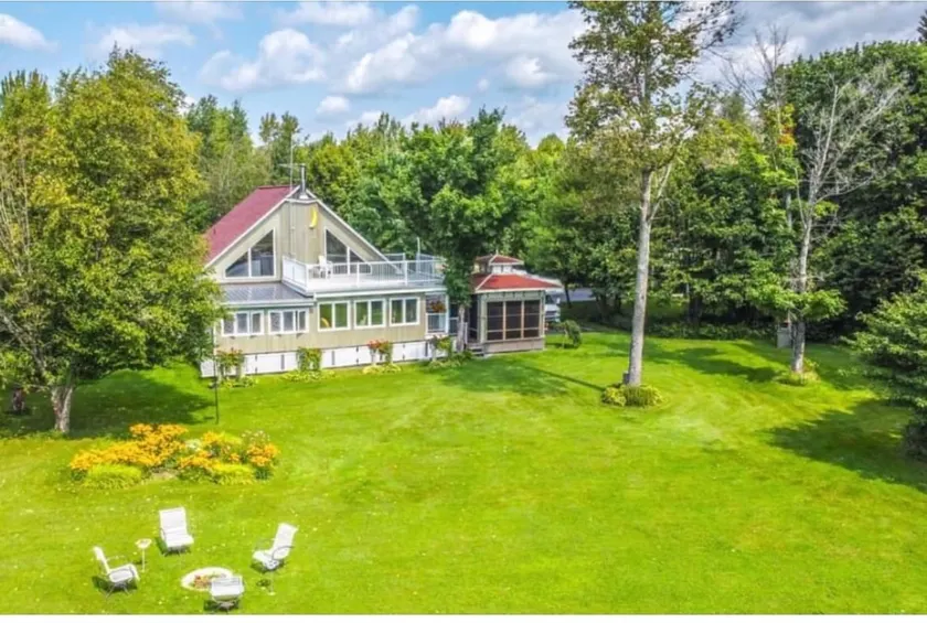 A peaceful haven, spa and sauna. - Image 1
