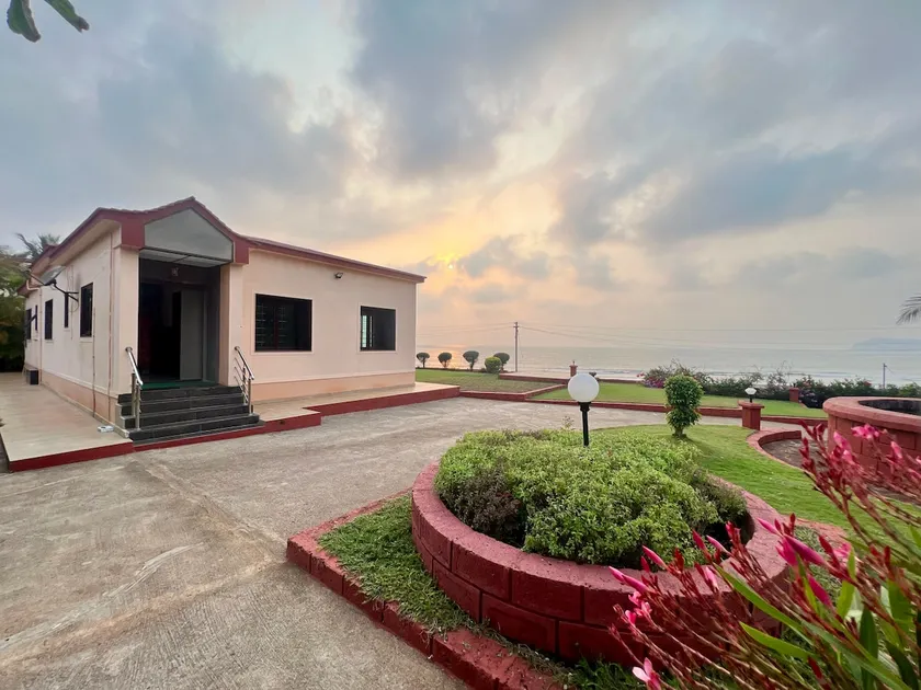 Anant Beach Villa, Kurli Beach - Image 1