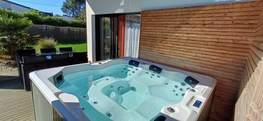 West Side Villa for 6 people, garden, spa, close to the golf course - Image 1