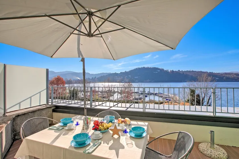 Sogno Sul Lago, Lakefront Balcony - Happy Rentals - Image 1