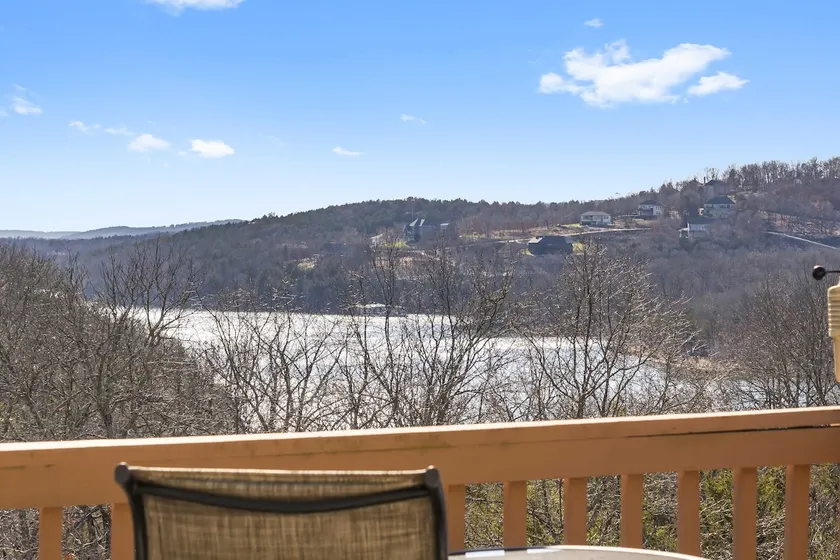 Lake Livin - Incredible Views - Image 1