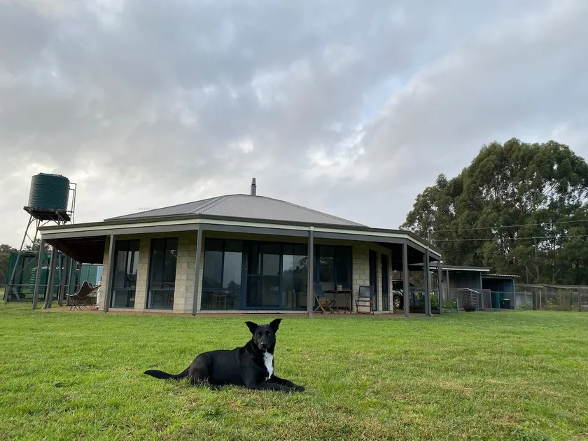 Twin Willows Farmstay - Image 1