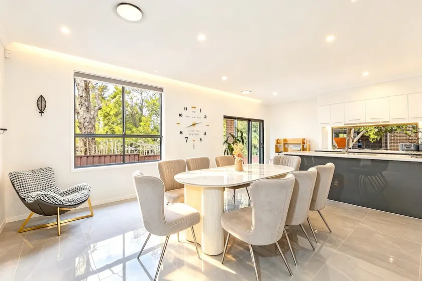 Lovely House @ Lalor Park - Image 1