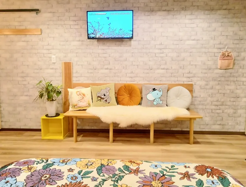 Warm, comfortable and spacious room, bathroom, toilet, 5 minutes from the nearest station, 10 minutes to Namba. - Image 1