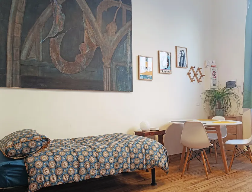 Studio 30sqm, new, near metro - Image 1