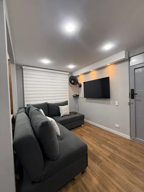 Modern Suite for 6 People - Image 1