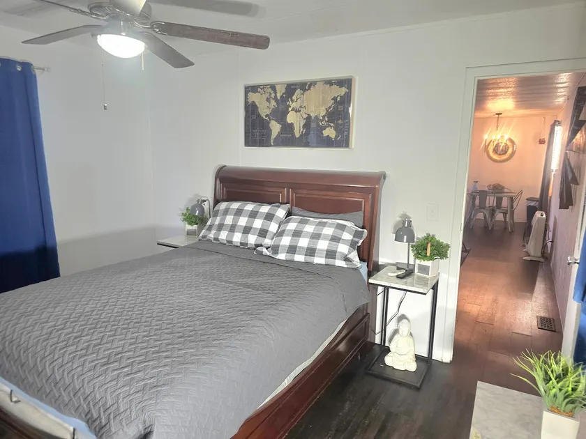 worker stay - Image 1