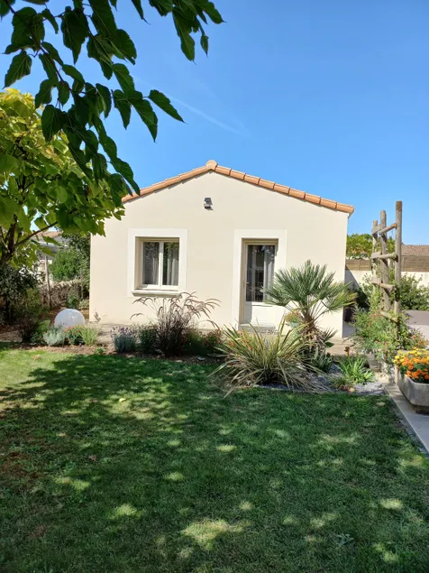 Cozy, comfortable studio - Wi-Fi, garden, self-catering - Image 1