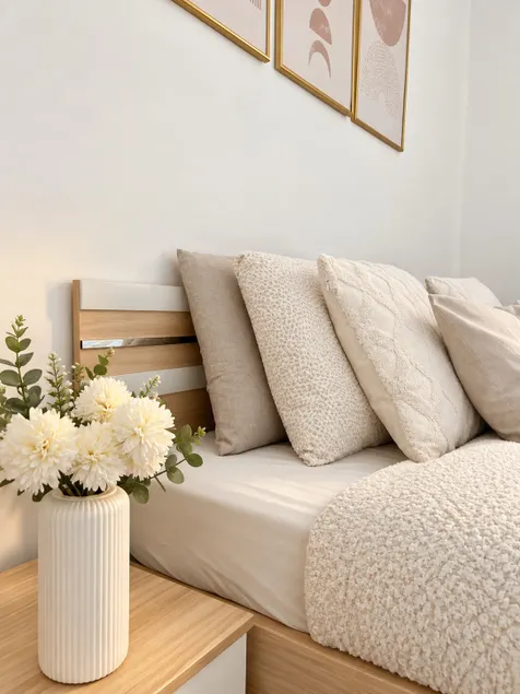 Lakeside Suite | Stylish & Comfortable Getaway! - Image 1
