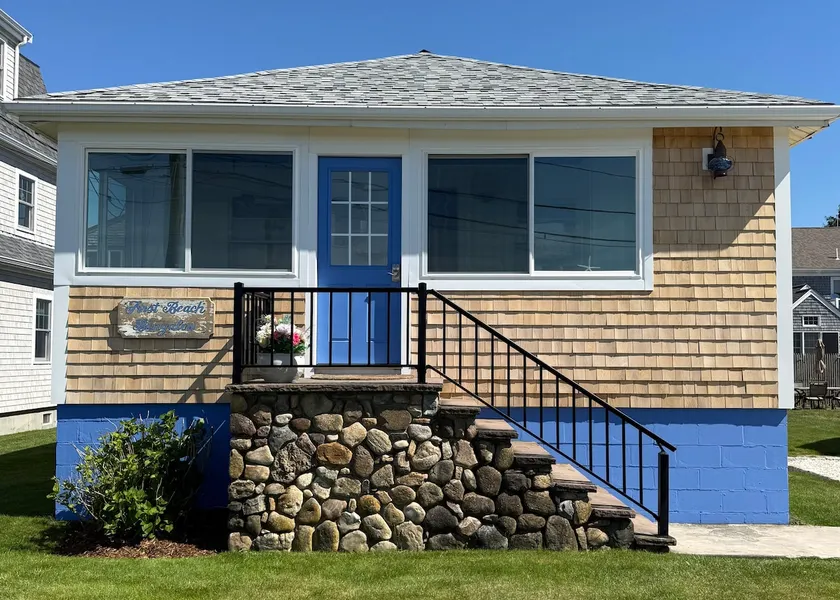 First Beach Bungalow Newly Renovated! - Image 1
