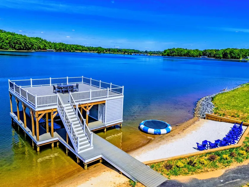 Sunrise Point Lakefront Lake Anna, Beach, Dock - Image 1