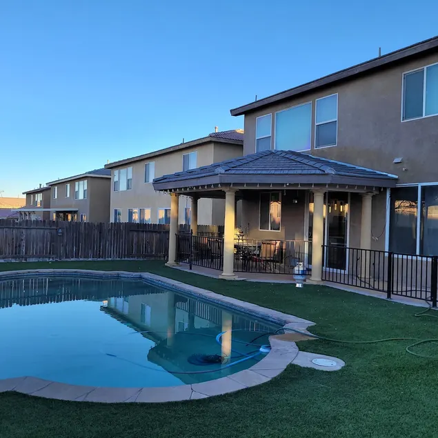 Spacious entertainment home - Image 1