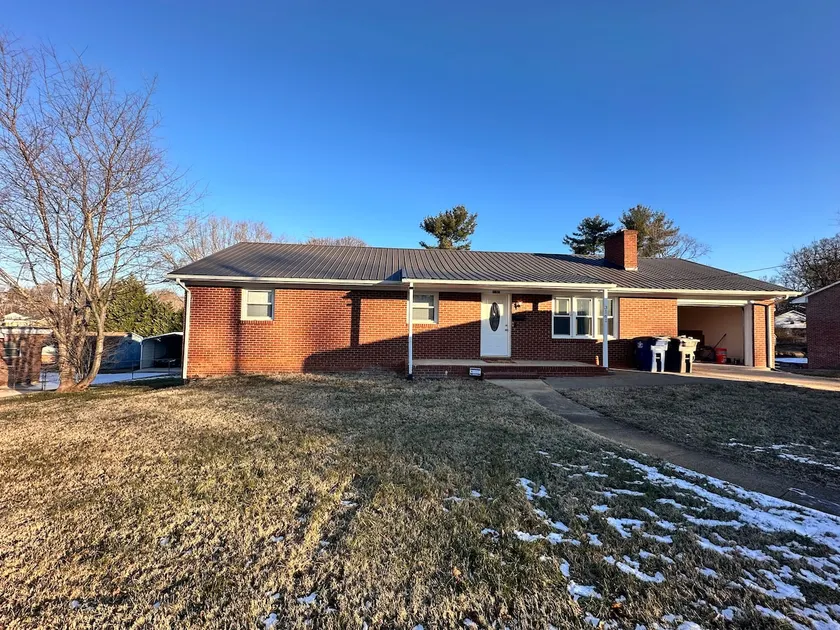 Ranch style home Winston-Salem - Image 1