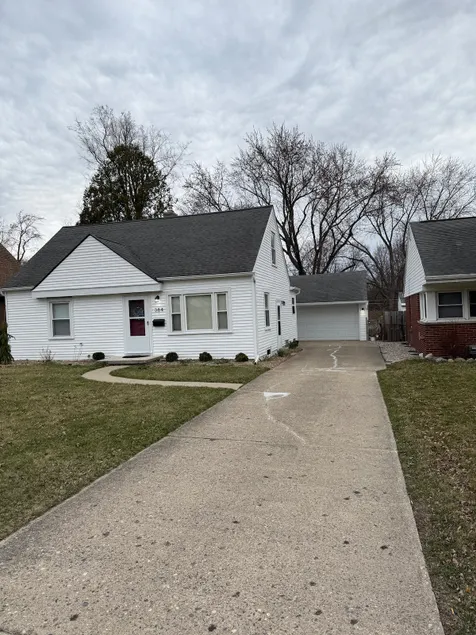Quiet area/fishing Lake St. Clair/Family friendly - Image 1