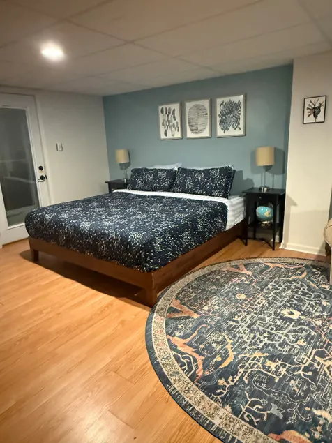 Spacious Garden Suite with Private Porch - Image 1