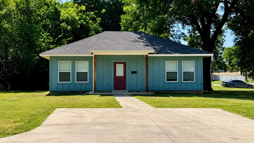 Brand New Modern Home! 0.5 miles to Downtown! - Image 1