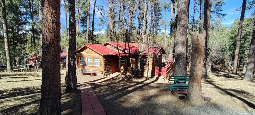 Little Red Rooster Cabin - Image 1