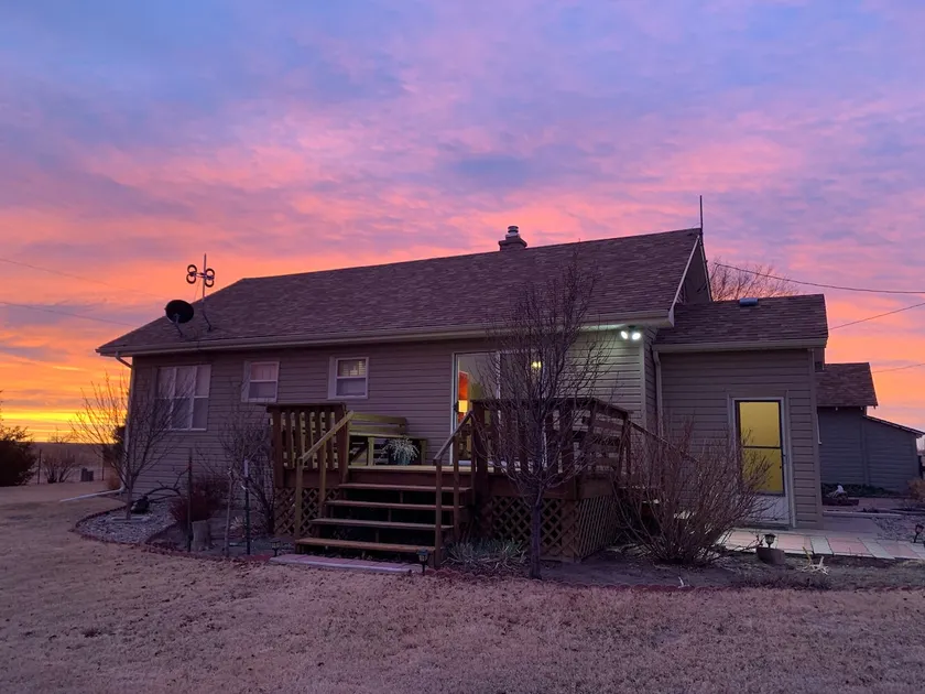 The West Place Ranch House - Image 1