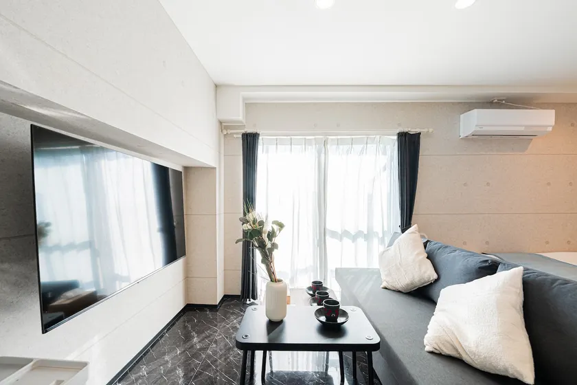 SAIEI Shinjuku Business District | 8 Private Homes | 2 Bus Stops from Shinjuku Airport | Quick Access to Shinjuku/Shibuya/Roppongi/Ueno/Akihabara... - Image 1