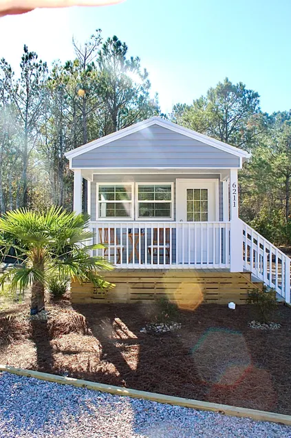 Little Paradise 1 - Image 1