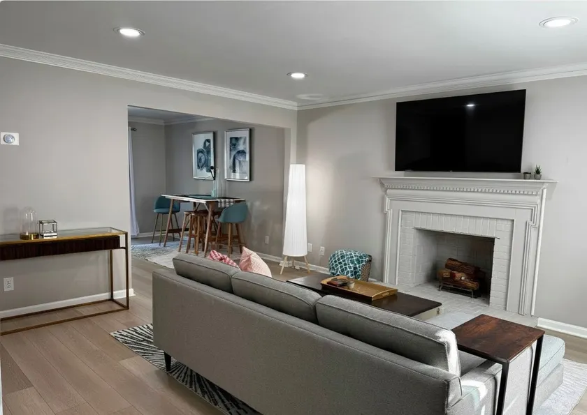 Cozy & family-friendly townhome - Image 1