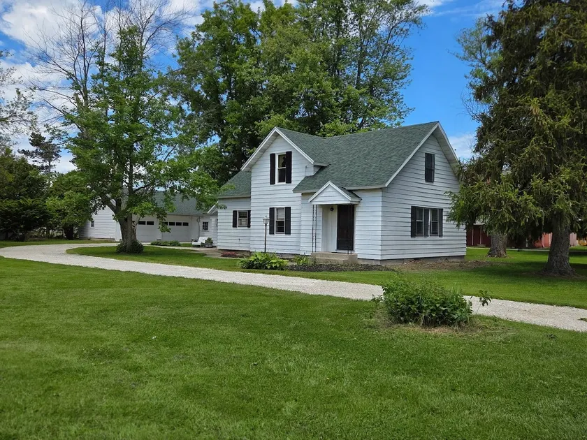 Marion's Creekside Hideaway - Image 1