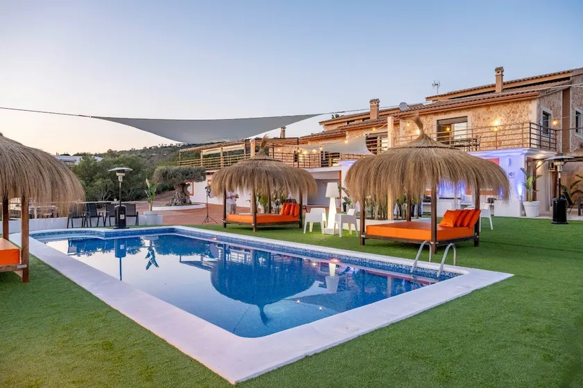 Sunset Boulevard Luxury Villa - Image 1